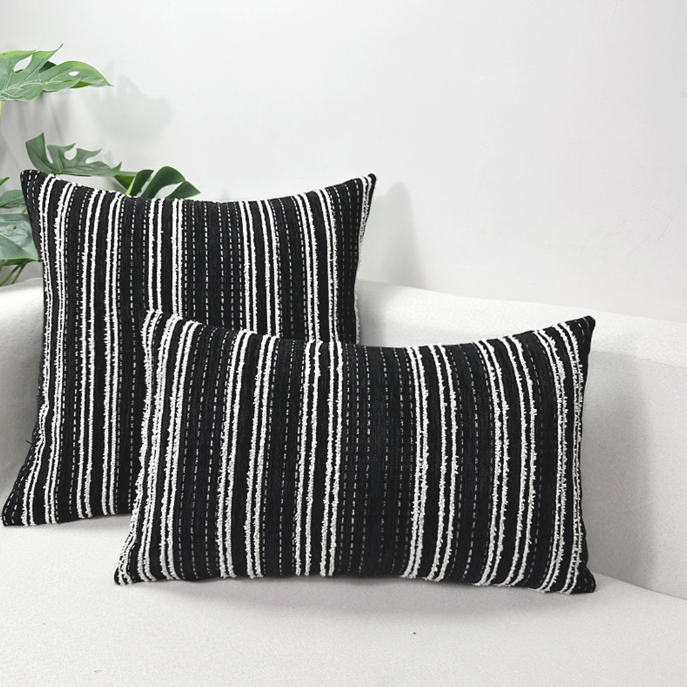 Gối trang trí họa tiết chenille sọc