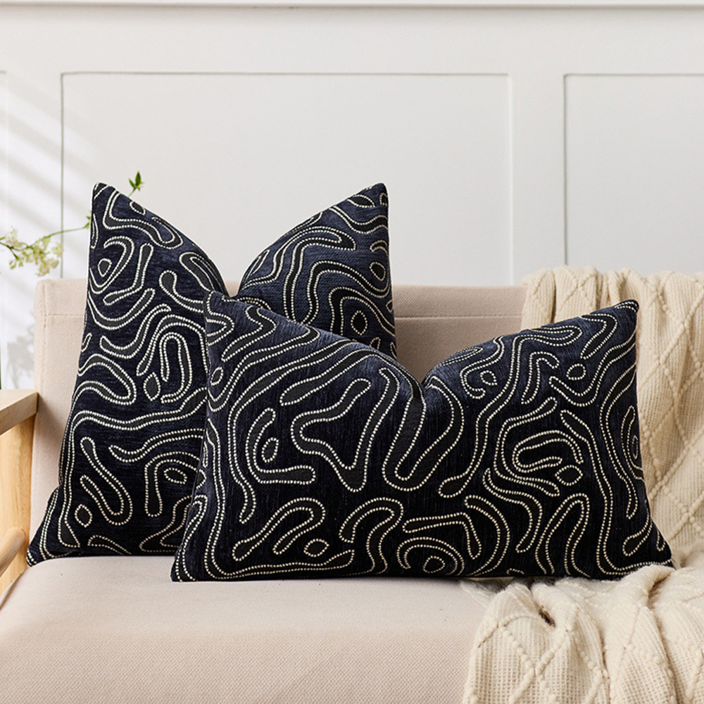 Gối trang trí đệm Chenille in hình động vật