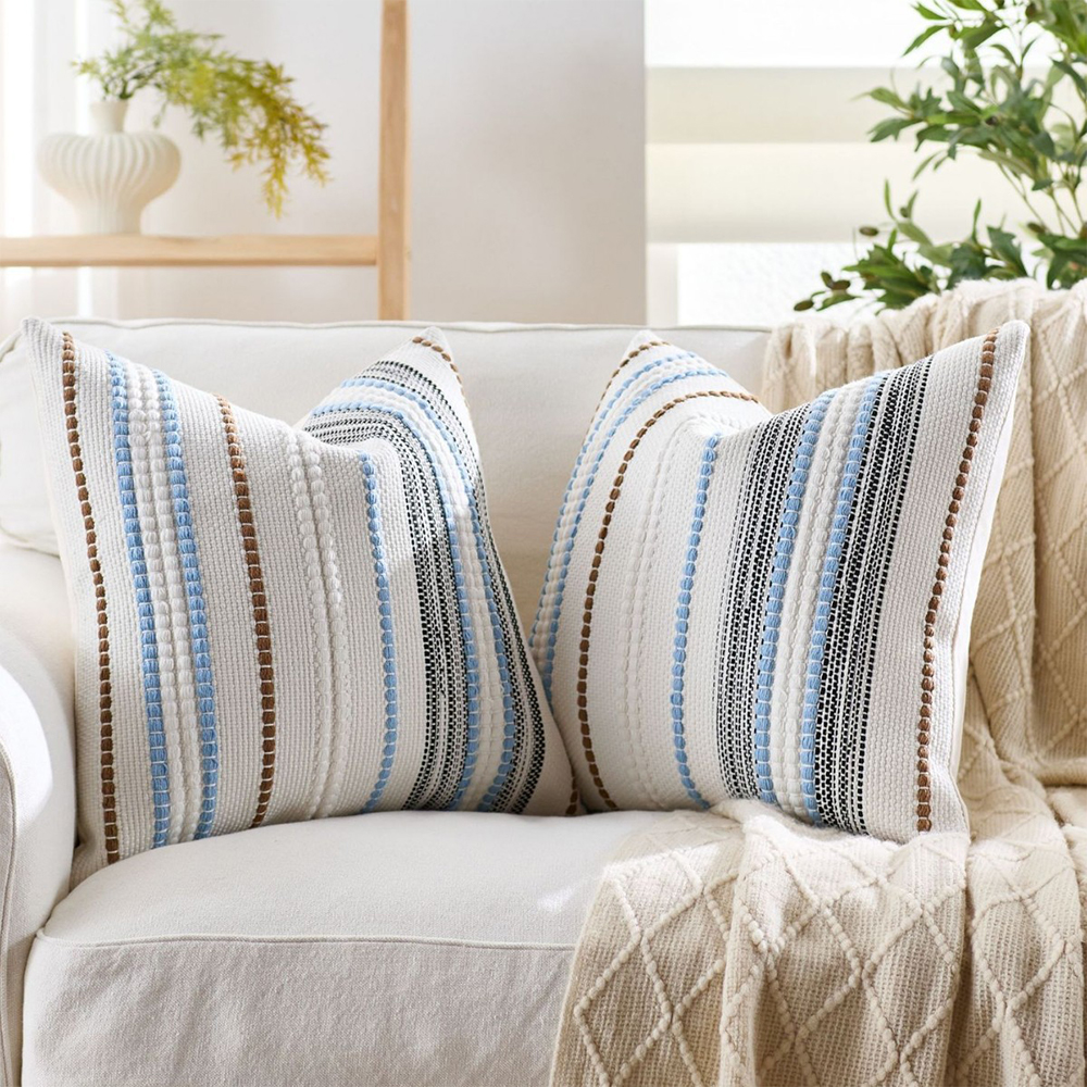 Gối trang trí đệm chenille sọc