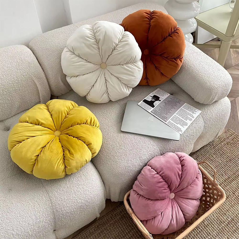 Gối trang trí đệm nhung hình quả bí ngô