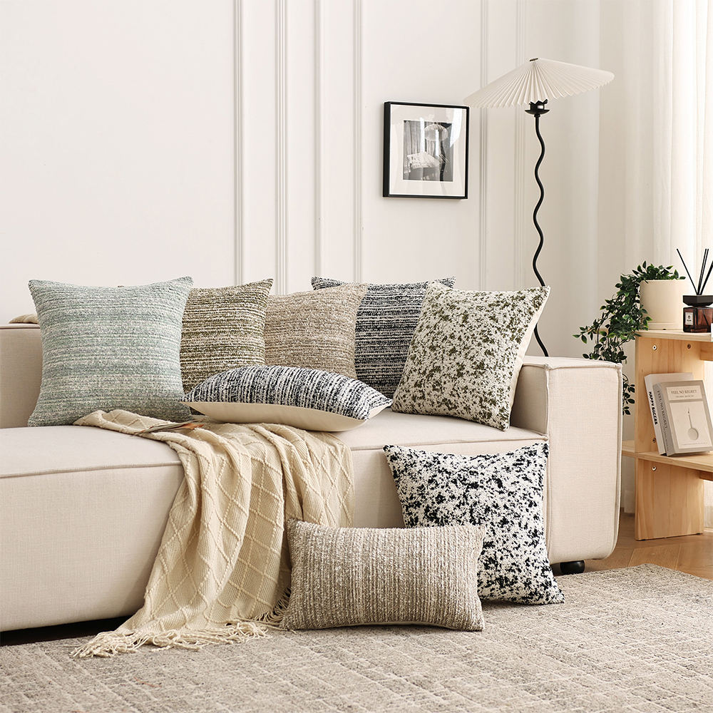 Gối trang trí đệm chenille sọc